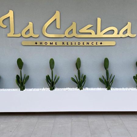 La Casba Hotel Paola Bagian luar foto